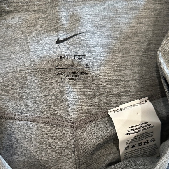 Great condition! Worn maybe 3 times! - Picture 2 of 4